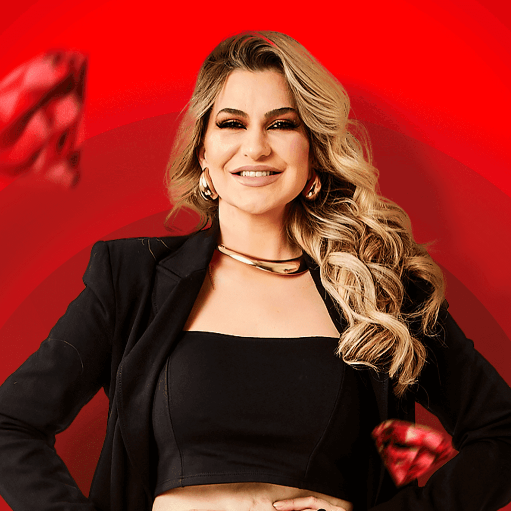 Fundo vermelho, com um diamante no canto superior e outro na parte inferior, Mulher loira com roupa preta sorrindo.